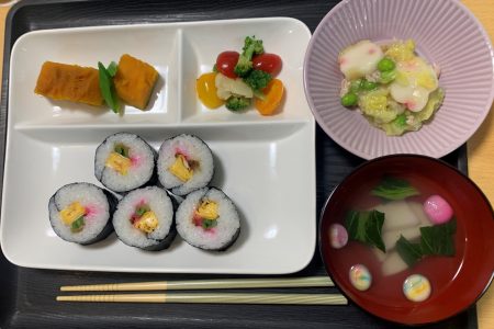 「めぐみガーデン」のランチ風景…9割の方が完食